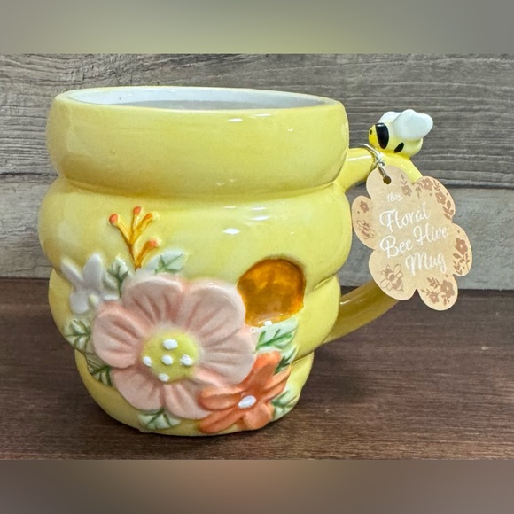 Super Cute Floral Bee 🐝 Hive Mug - NEW - Picture 3 of 7